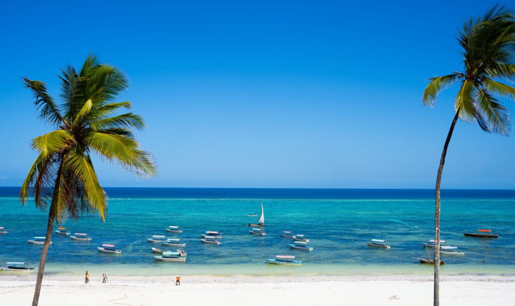 Resort boutique operativo en la costa de Mnemba, Zanzíbar.